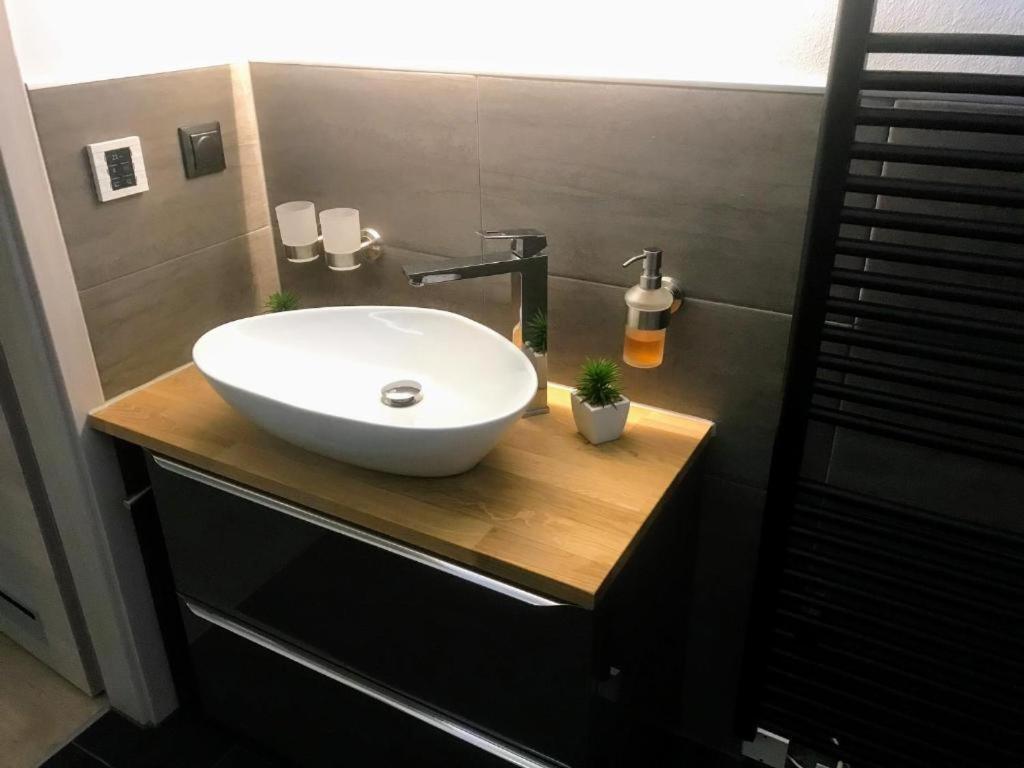 Salzhausblick Business Apartments - Zentrale Lage Am Salzhaus - Mwst-Rechnung Verfuegbar Zittau Kültér fotó